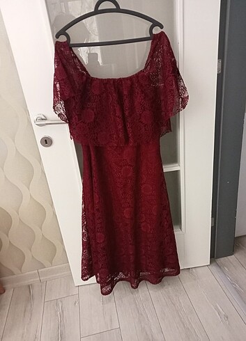 Bordo güpürlü midi elbise