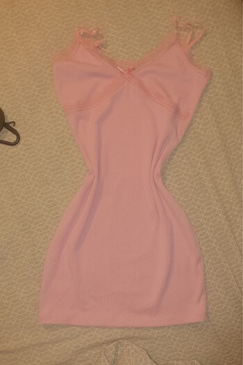 Pembe Dantelli Elbise