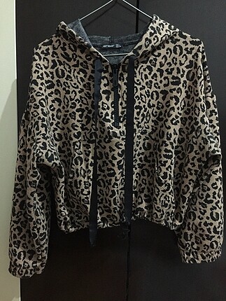 Leopar desenli hırka