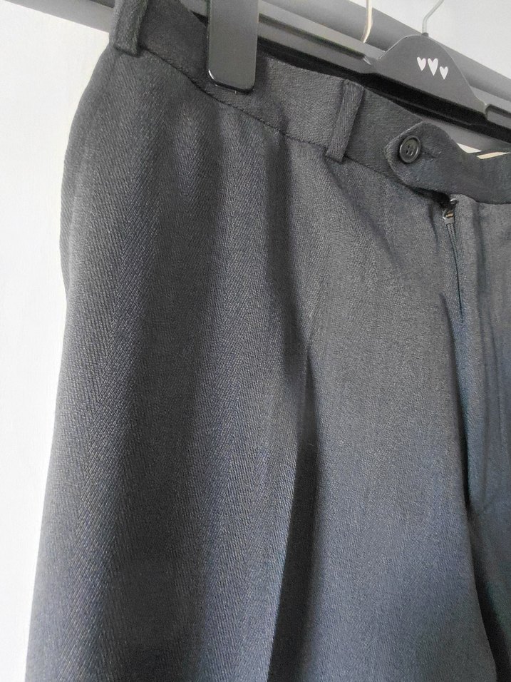 Şık ve Rahat Siyah Kumaş Pantolon — görsel 4/5