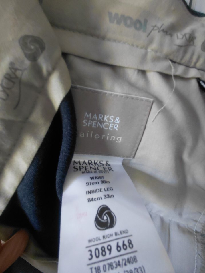 Şık ve Rahat Siyah Kumaş Pantolon — görsel 5/5