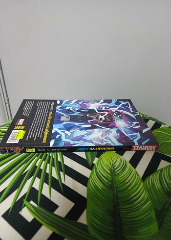  Inhumans vs X-Men Marvel Çizgi Roman