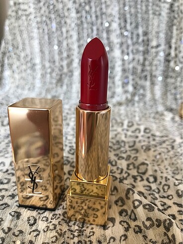 YSL Rouge Pur Couture 14 rouge feu renk stick ruj