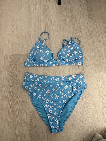 m Beden çeşitli Renk Trendyolmilla bikini takımı