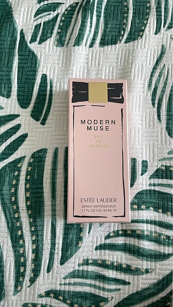 Estee lauder modern muse orijinal