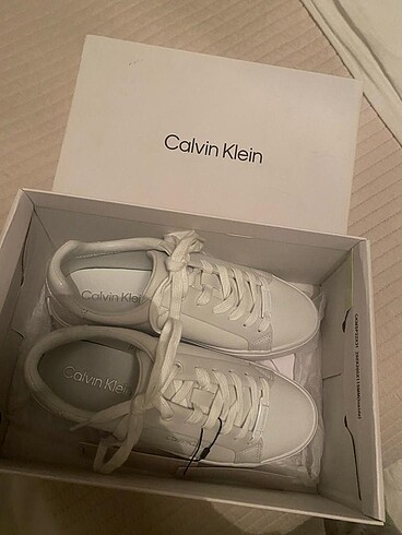 Calvin klein beyaz spor ayakkabı