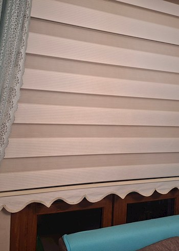 Bej Renkli Yılan Desenli Perde - Görsel 3