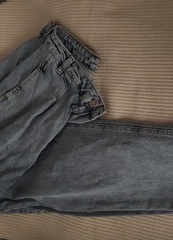 mom jean