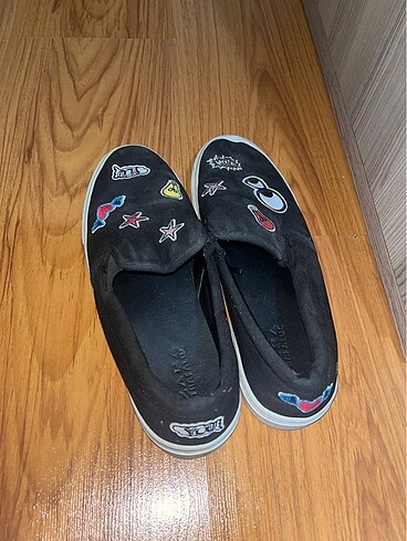 40 Beden siyah Renk Zara vans ayakkabı