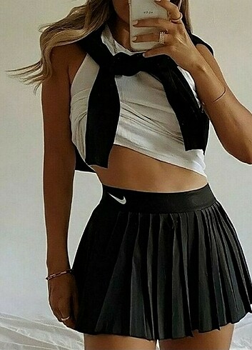 Nike şortlu etek L beden