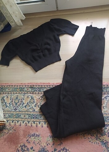 Siyah CROPLU triko takim - Görsel 4