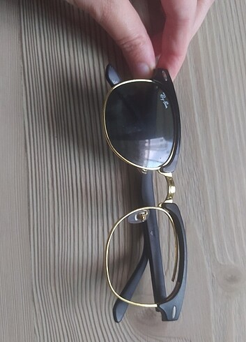 Cami kirilmis RayBan gözlük ORJİNAL
