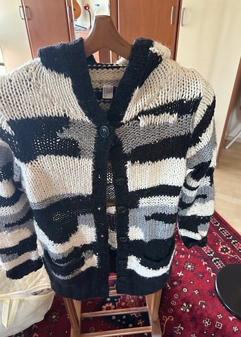 LC Waikiki Gri Zebra Desenli Triko Hamile Hırkası