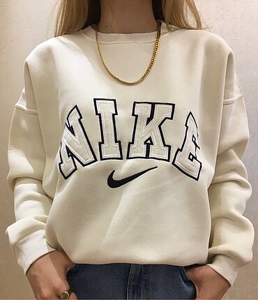 NİKE SWEATSHİRT