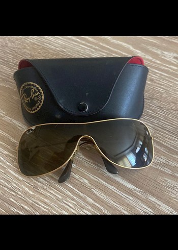 Ray-Ban Klasik Altın Tokalı Kadın Güneş Gözlüğü