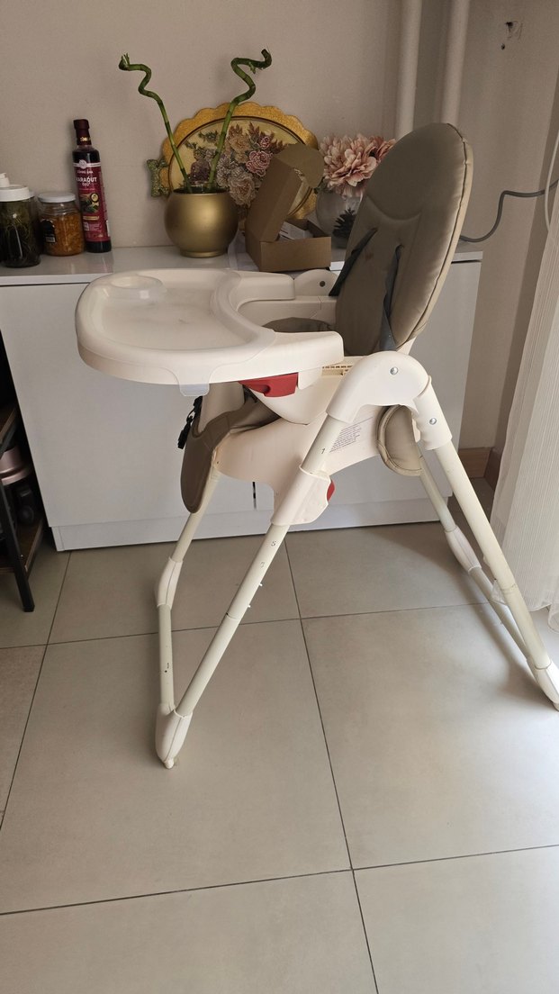 Prego Beyaz-Gri Bebek Mama Sandalyesi - Görsel 3