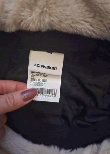 Bej Peluş Detaylı Kadın Şapka - Görsel 4