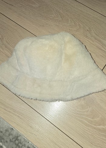 Bej Peluş Detaylı Kadın Şapka - Görsel 3