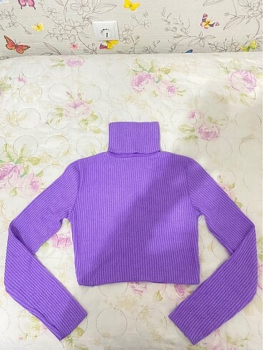 mor lila crop