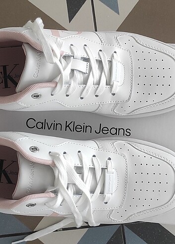 40 Beden Calvin Klein hakiki deri sneaker 