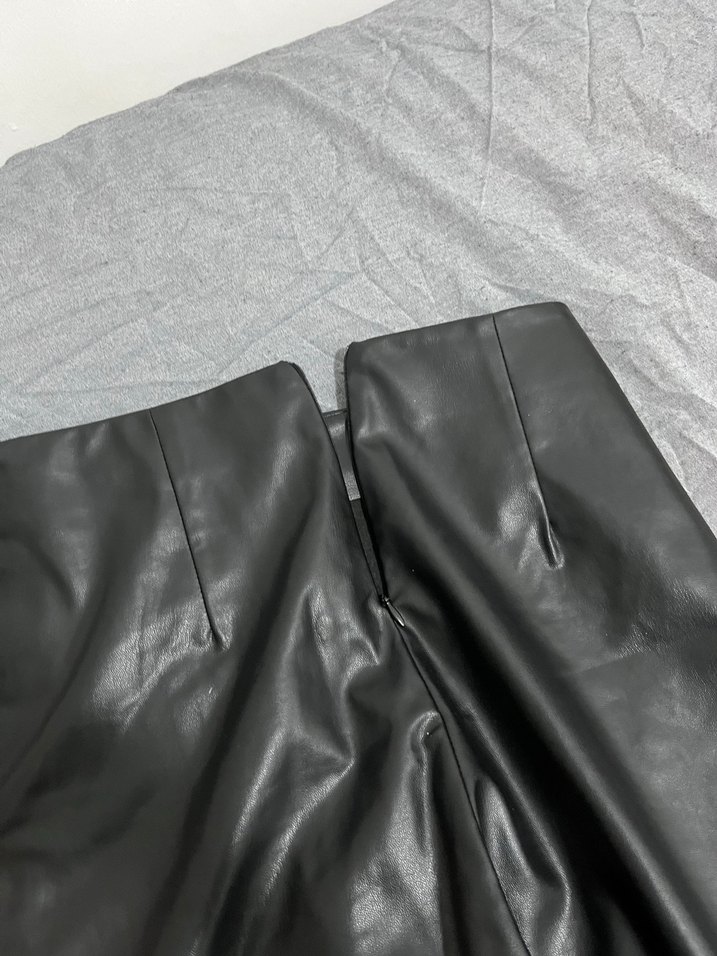 Gri Deri Fermuarlı Kadın Pantolon - Görsel 4