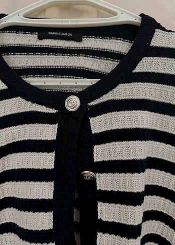 Çizgili Düğmeli Kadın Hırka - Görsel 3