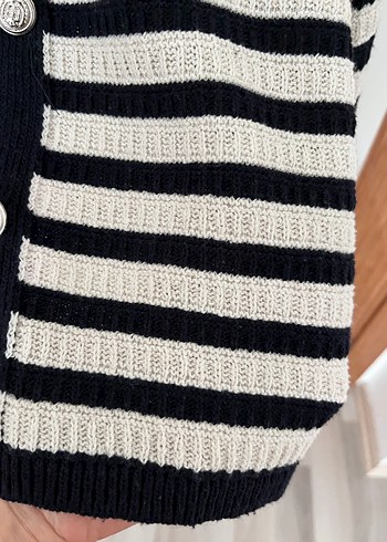 Çizgili Düğmeli Kadın Hırka - Görsel 7