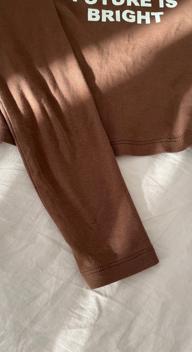 Kahverengi Uzun Kollu Baskılı Hamile Tişörtü - Görsel 4