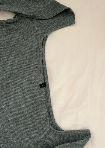 Gri V Yaka Kadın Triko Kazak - Görsel 2