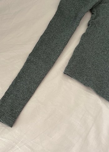 Gri V Yaka Kadın Triko Kazak - Görsel 3