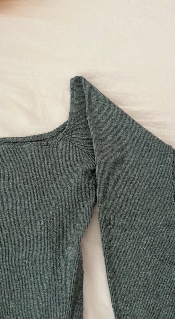 Gri V Yaka Kadın Triko Kazak - Görsel 5