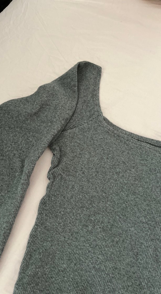 Gri V Yaka Kadın Triko Kazak - Görsel 4