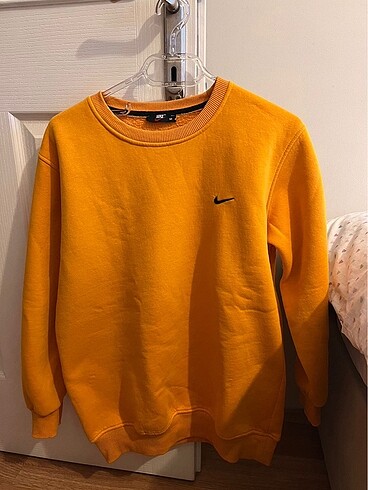 Nike sweatshirt