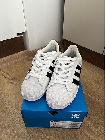 37 Beden beyaz Renk Adidas Superstar Orjinal Ayakkabı