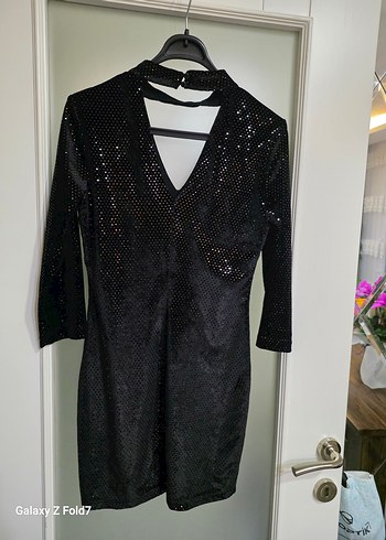 Koton 38 Beden Siyah Parlak Pul Detaylı V Yaka Midi Elbise - Görsel 6