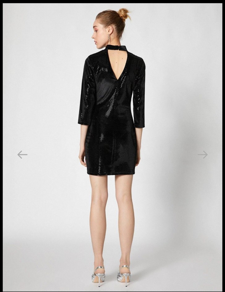 Koton 38 Beden Siyah Parlak Pul Detaylı V Yaka Midi Elbise - Görsel 2