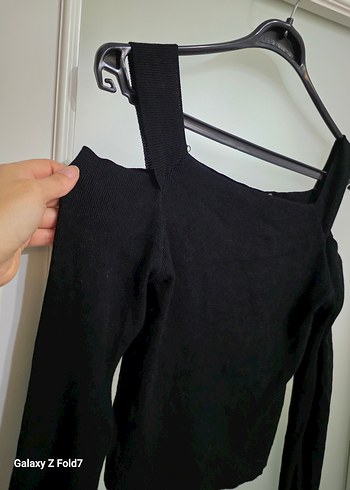 Stradivarius 36 Beden Omuz Detaylı Siyah Uzun Kollu Bluz - Görsel 3