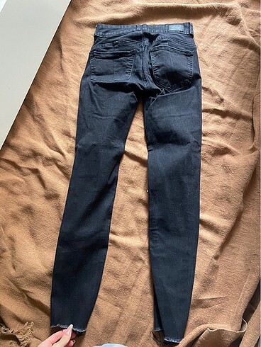 BERSHKA jean