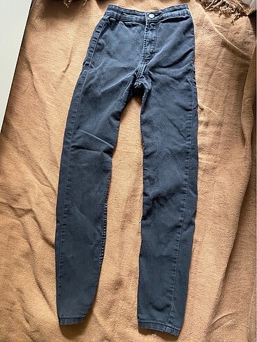 BERSHKA jean