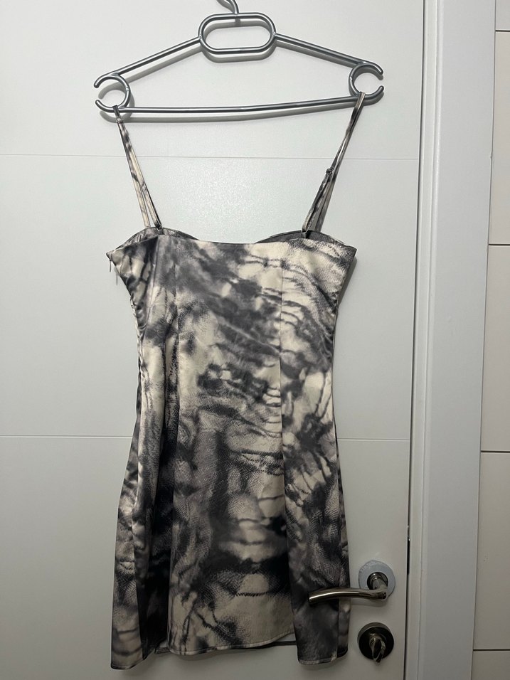 Gri Bağlama Desenli İnce Askılı Midi Elbise - Görsel 3