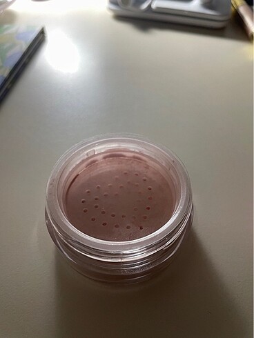  Beden Revolution Cherry Bake Pudra