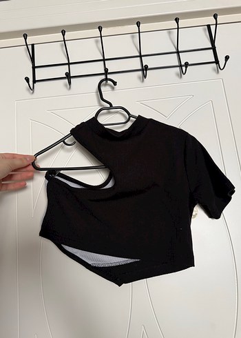 Yüksek Yakalı, Kısa Kesim, Gri Crop Top - Görsel 3