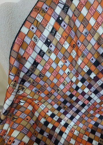 cacharel tivil ipek eşarp - Görsel 5