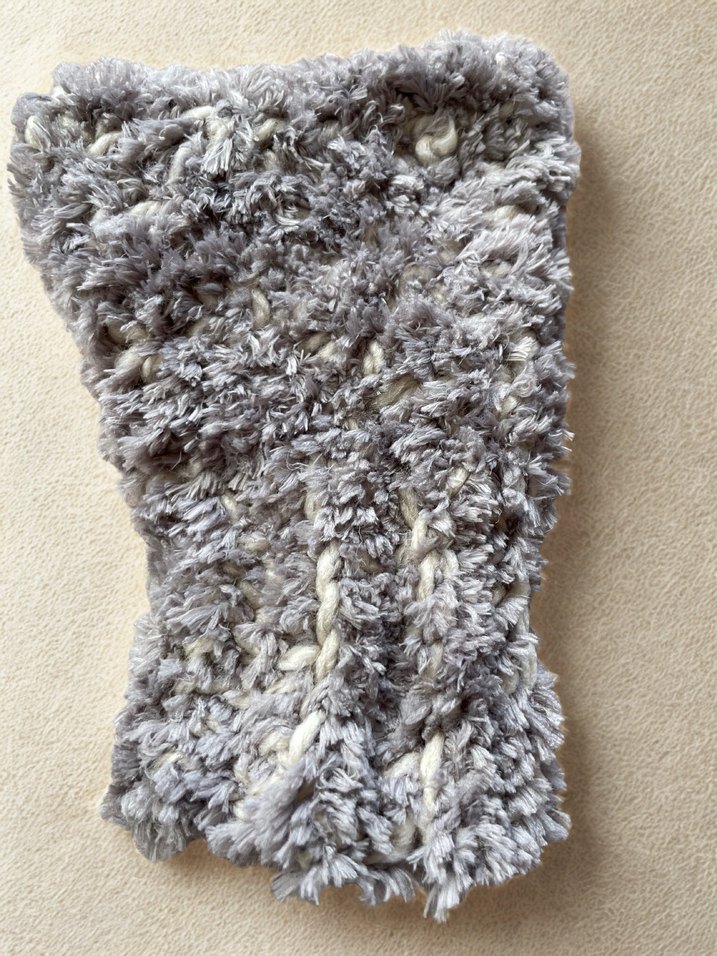 Peluş Gri Örgü Kadın Eldiven - Görsel 3