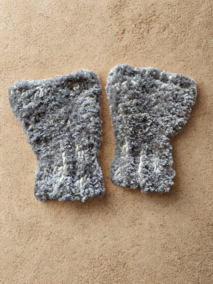 Peluş Gri Örgü Kadın Eldiven - Görsel 2