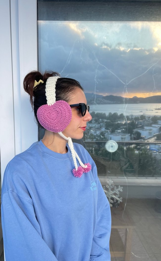 Pembe Örgü Kalpki Kulaklık - Görsel 4