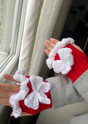 Kırmızı Fırfırlı Örgü Eldiven - Görsel 2