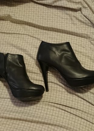 siyah bootie