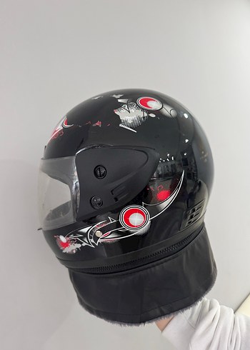 Kemerli Siyah Baskılı Motosiklet Kaskı - Görsel 4