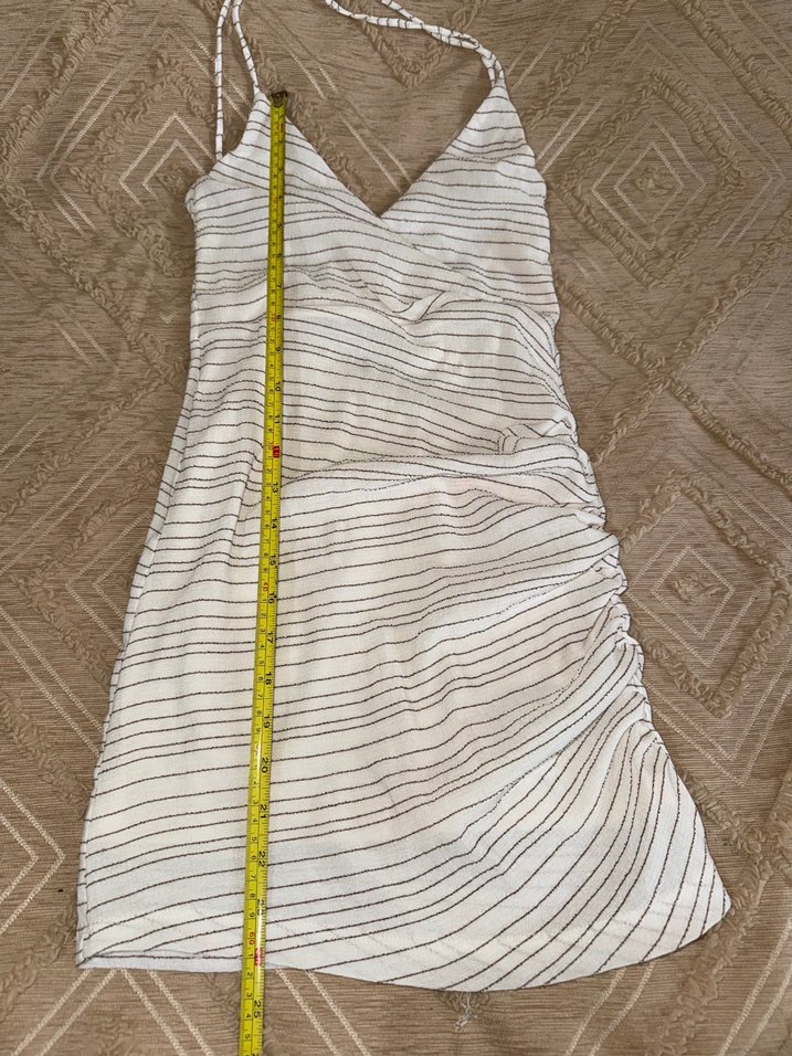 Çizgili Beyaz Keten Askılı Midi Elbise - Görsel 3